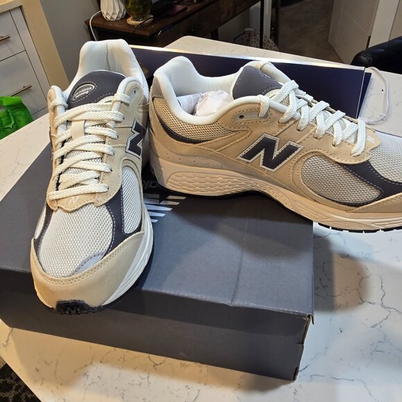 New Balance 2002R M2002RFA Sneaker Men's Sandstone Magnet Lifestyle Shoes SZ 10 - Picture 2 of 8